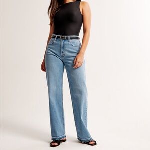 Abercrombie Curve Love 90s relaxed high rise jeans
